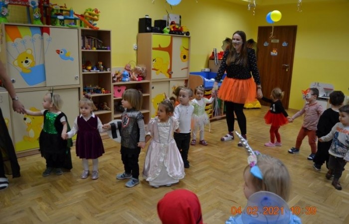 Bal karnawałowy w Żłobku