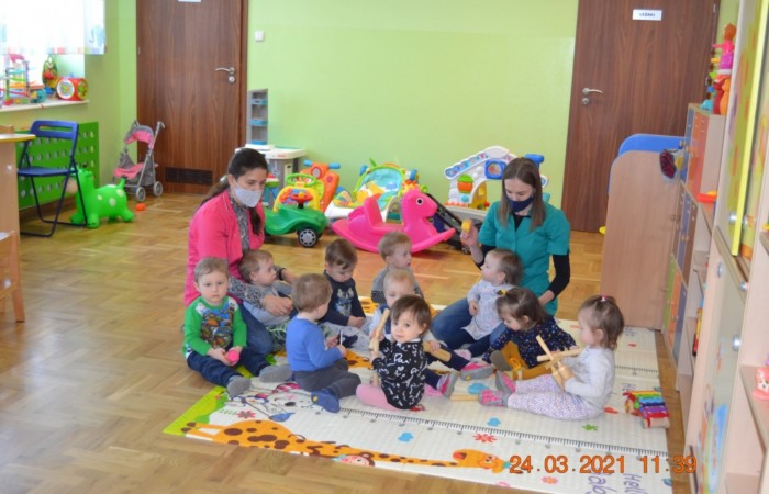 Wiosenny musicial w wykonaniu Krasnali