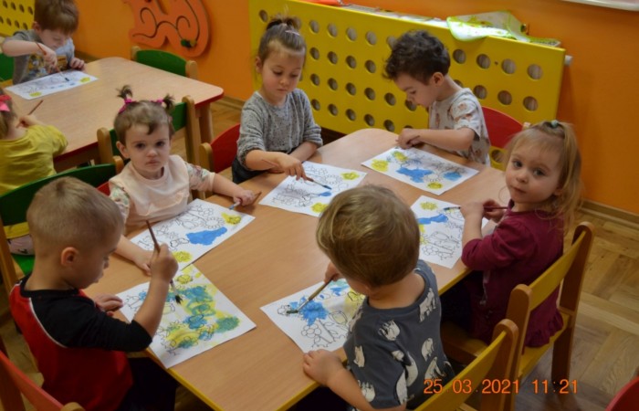 Wiosenne prace małych artystów z grupy Misie