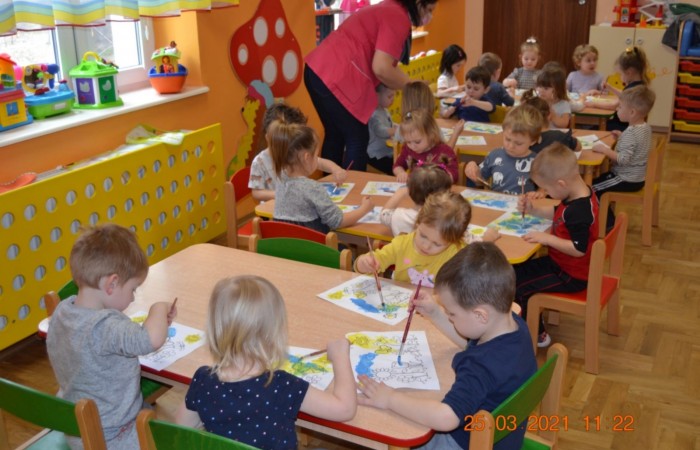 Wiosenne prace małych artystów z grupy Misie