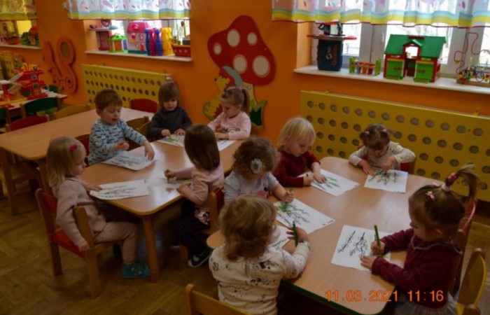 Wiosenne prace małych artystów z grupy Misie