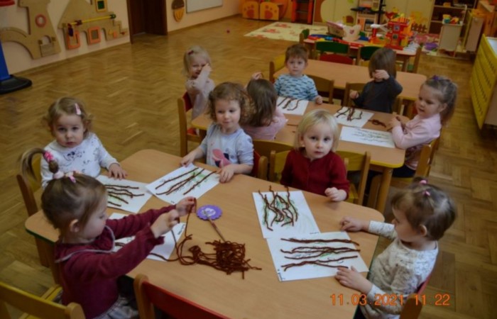Wiosenne prace małych artystów z grupy Misie