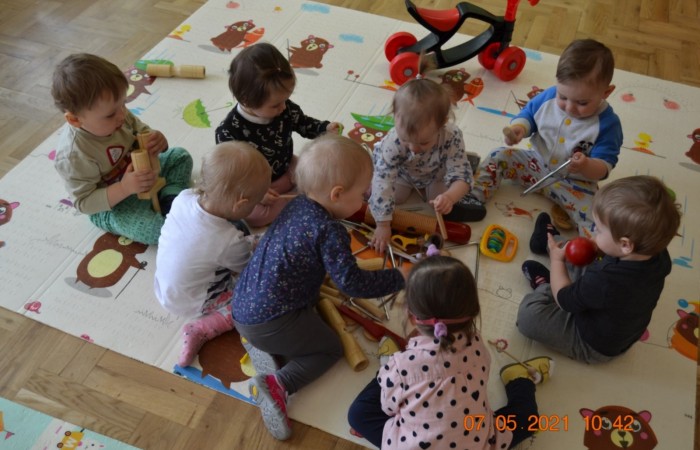 Muzyka bawi i rozwija