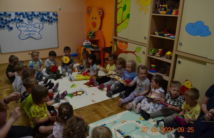 Muzyka bawi i rozwija