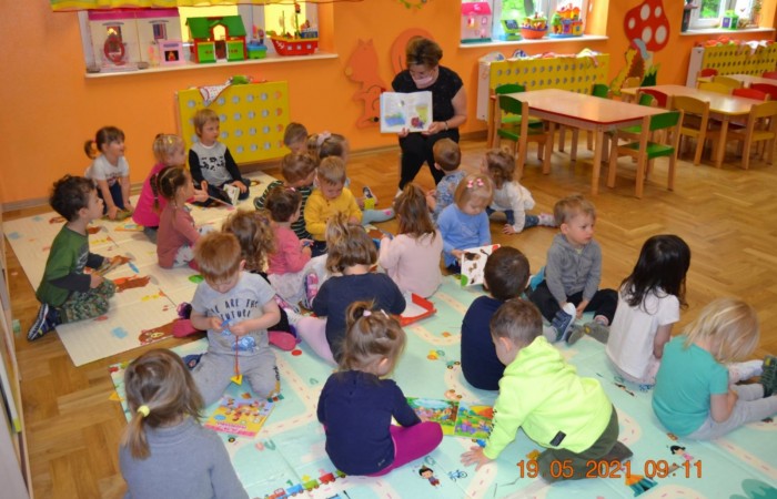 Na wiosennej łące tańczyły zające…