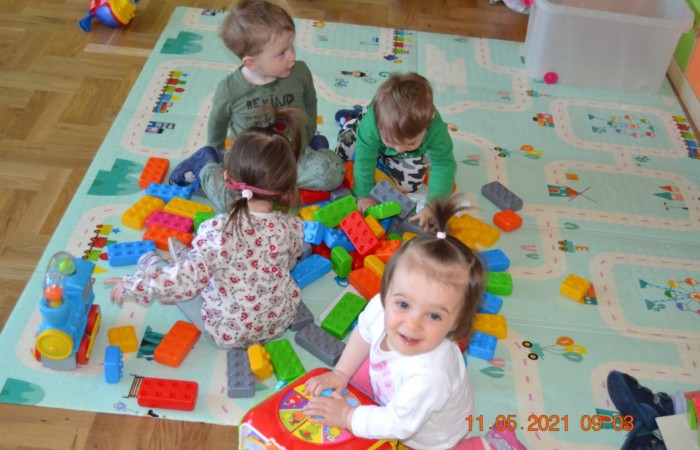 Ruchowe zabawy na Krasnalkach
