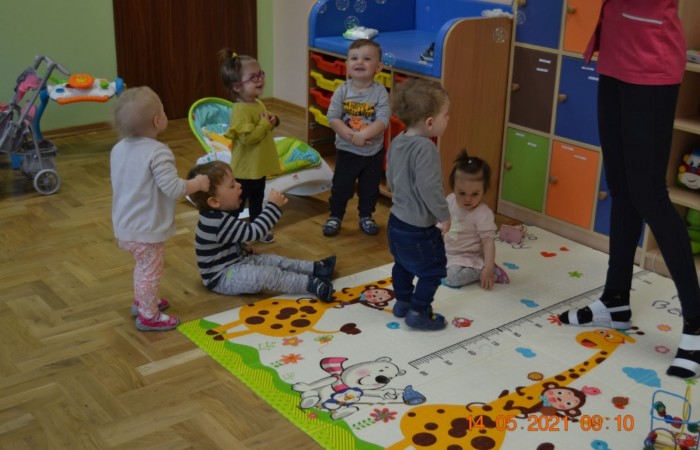 Ruchowe zabawy na Krasnalkach