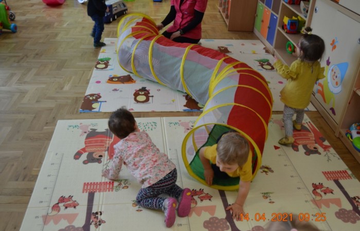 Zabawy Misiów, Żabek i Krasnali w łączonych grupach