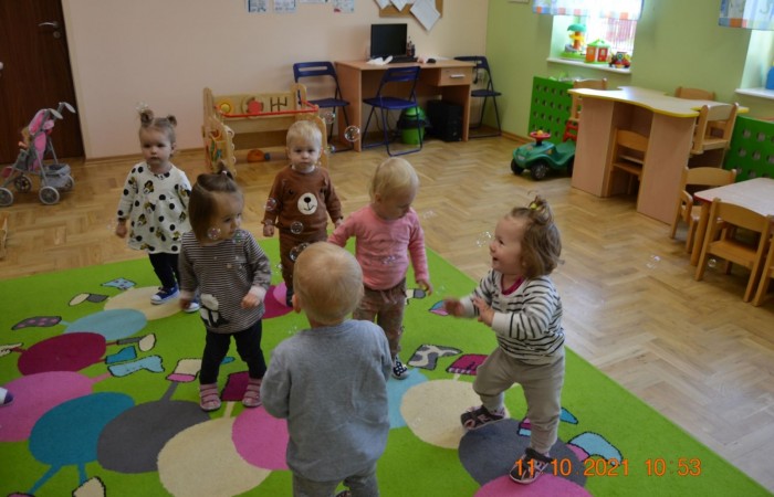 Krasnalki tańczą