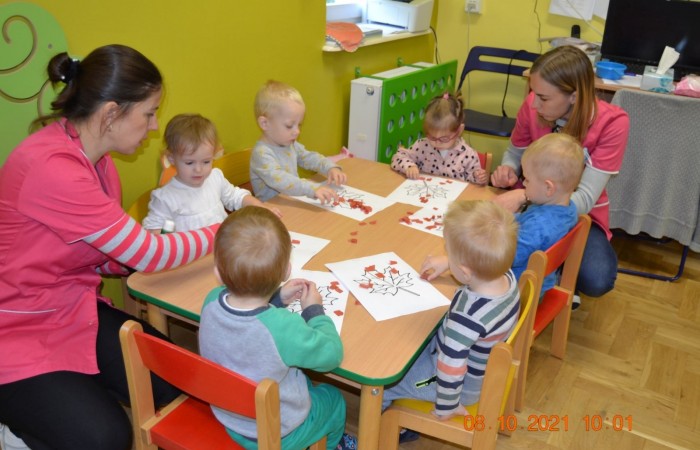 Kolorowe listki z drzewa pospadały...