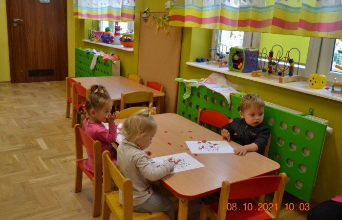 Kolorowe listki z drzewa pospadały...