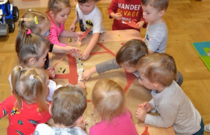 Ptaszki w karmniku