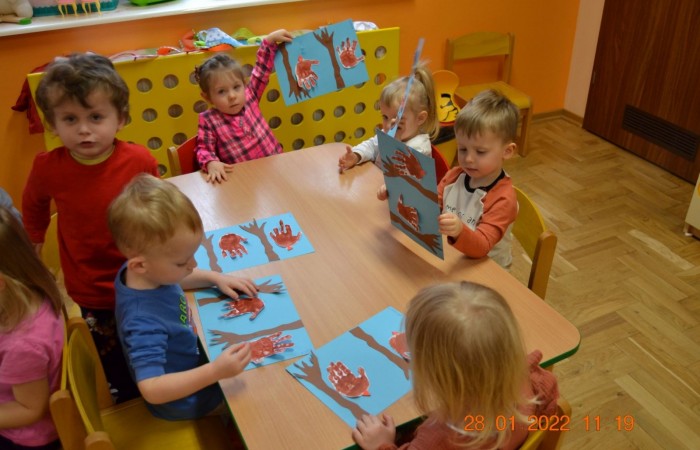 Zimowe ptaszki na gałęzi