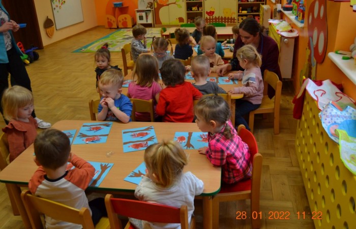 Zimowe ptaszki na gałęzi