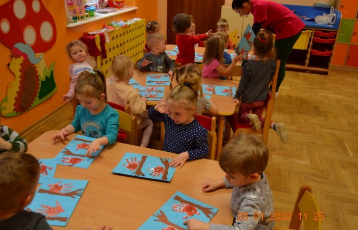 Zimowe ptaszki na gałęzi