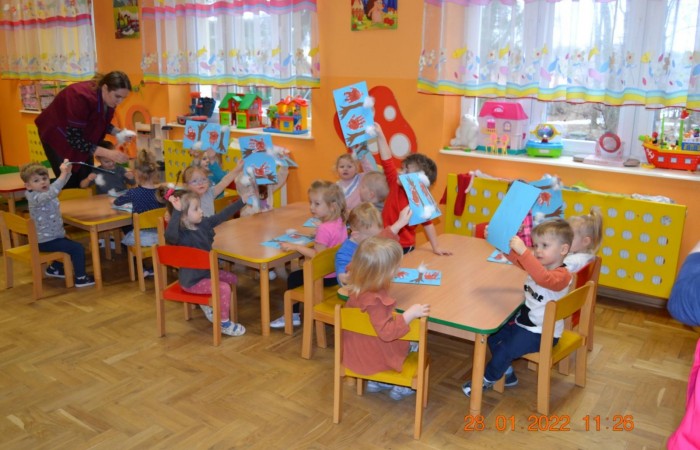Zimowe ptaszki na gałęzi