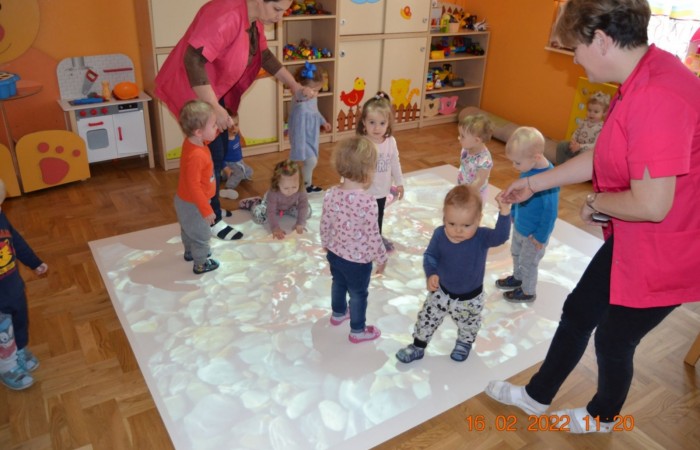 Zabawy na macie interaktywnej