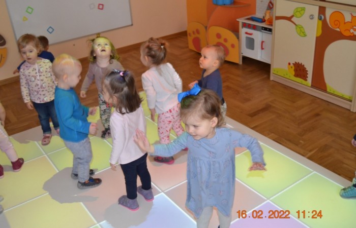 Zabawy na macie interaktywnej