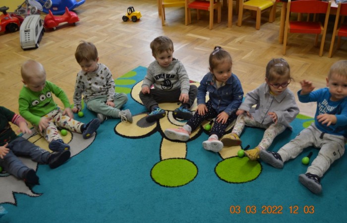 Zabawy taneczne - zajęcia z rytmiki