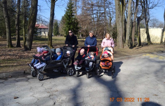 W poszukiwaniu wiosny w grupie Krasnale