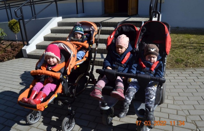 W poszukiwaniu wiosny w grupie Krasnale