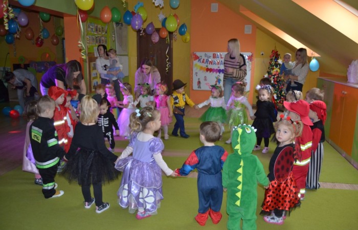 Bal karnawałowy