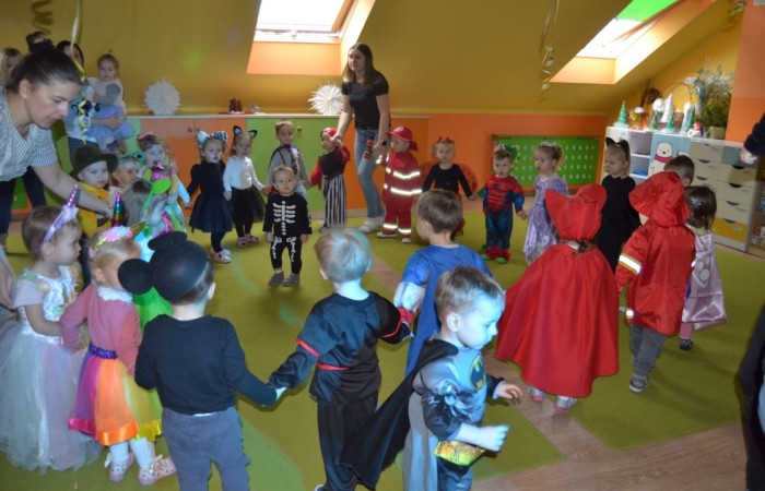 Bal karnawałowy