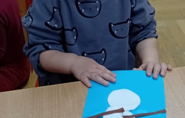 Misie robią bałwanki