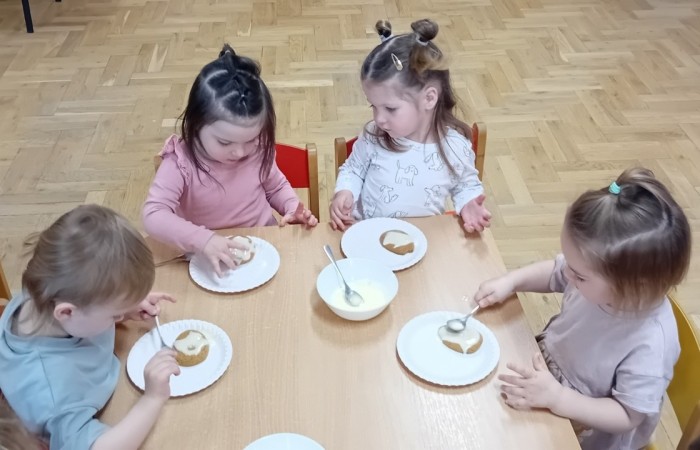 Pisanki wielkanocne na słodko u Misiów