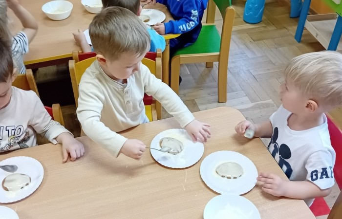 Pisanki wielkanocne na słodko u Misiów