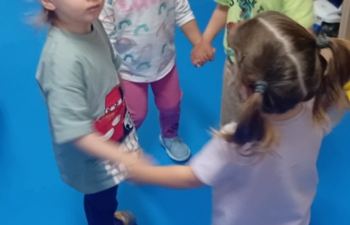 Misie na zajęciach rytmiki