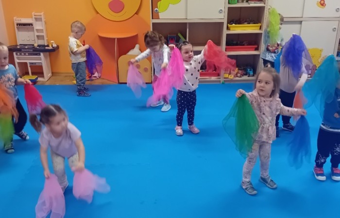 Misie na zajęciach rytmiki