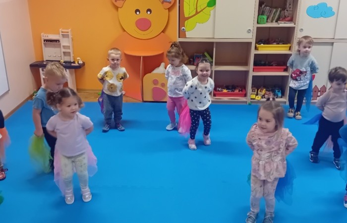 Misie na zajęciach rytmiki