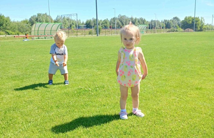 Krasnale na stadionie