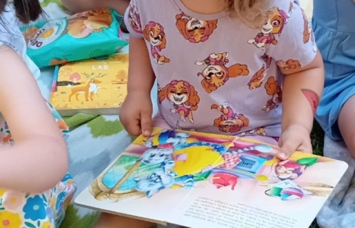 Piknik i zabawy w ogrodzie Misiów