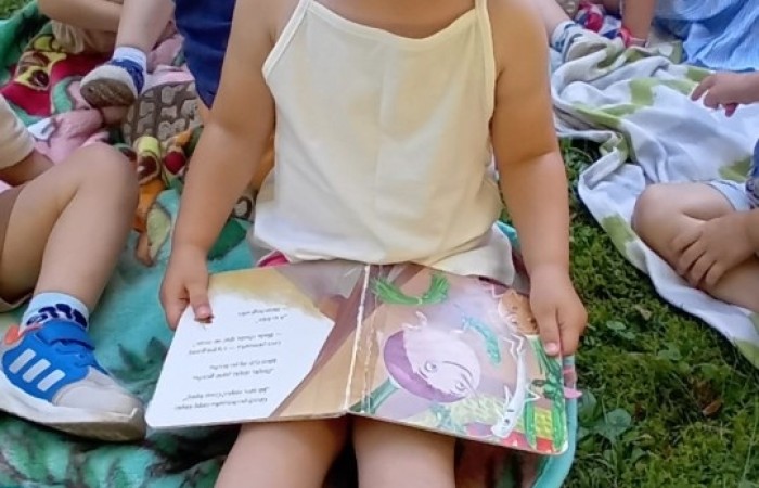 Piknik i zabawy w ogrodzie Misiów