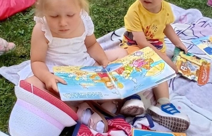 Piknik i zabawy w ogrodzie Misiów