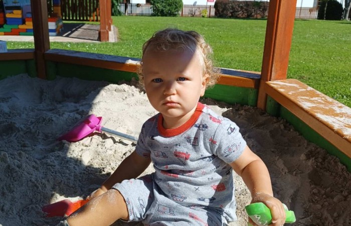 Krasnale na placu zabaw