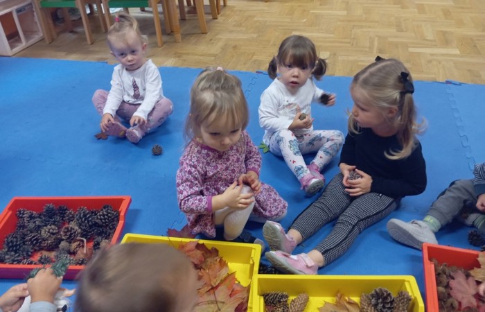Jesienna ścieżka sensoryczna - Misie