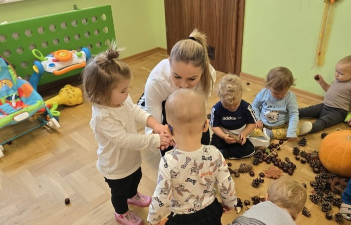 Krasnale poznają dary Jesieni
