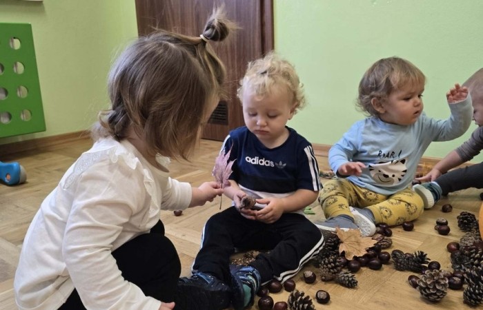 Krasnale poznają dary Jesieni